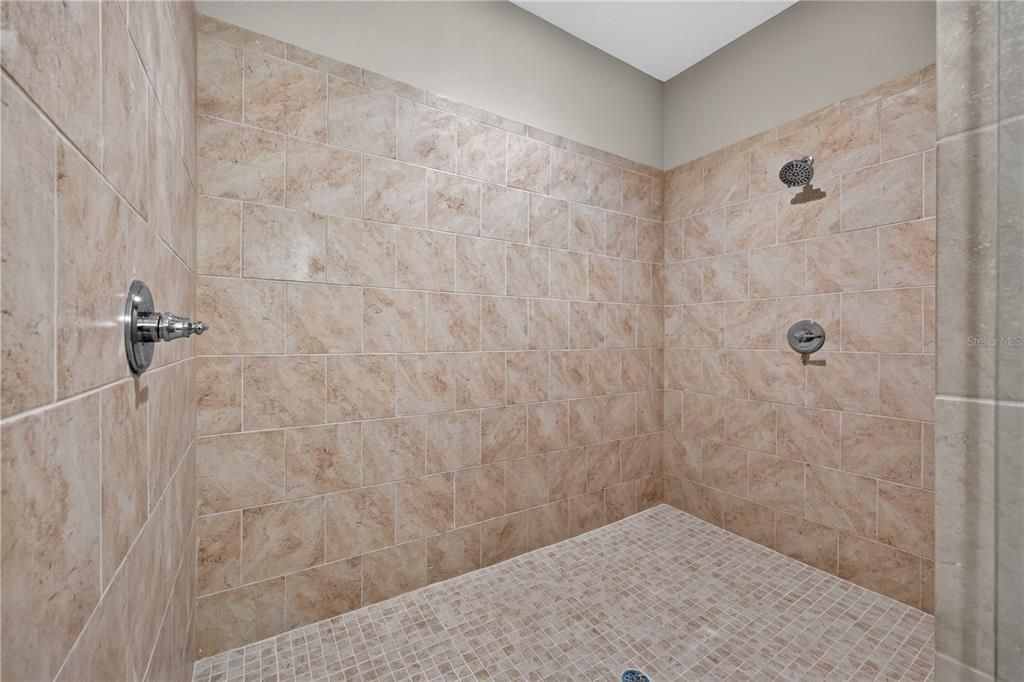 En Venta: $475,000 (3 camas, 2 baños, 2071 Pies cuadrados)
