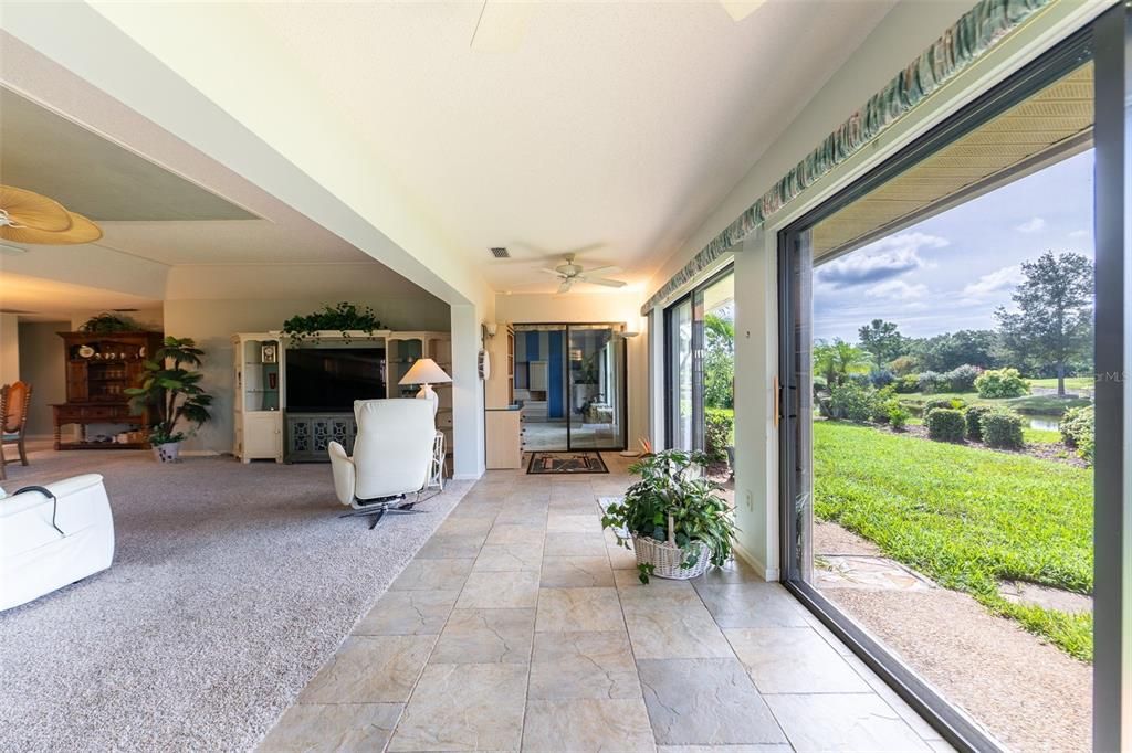 En Venta: $359,900 (2 camas, 2 baños, 2300 Pies cuadrados)