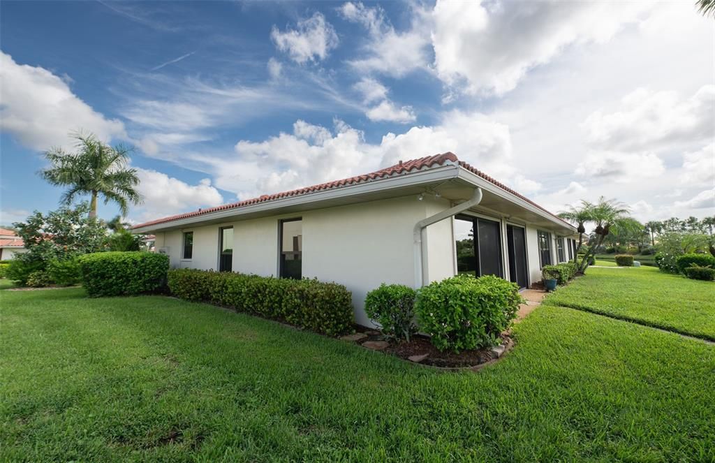 En Venta: $359,900 (2 camas, 2 baños, 2300 Pies cuadrados)