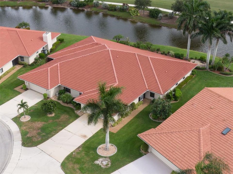 En Venta: $359,900 (2 camas, 2 baños, 2300 Pies cuadrados)