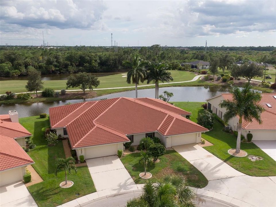En Venta: $359,900 (2 camas, 2 baños, 2300 Pies cuadrados)