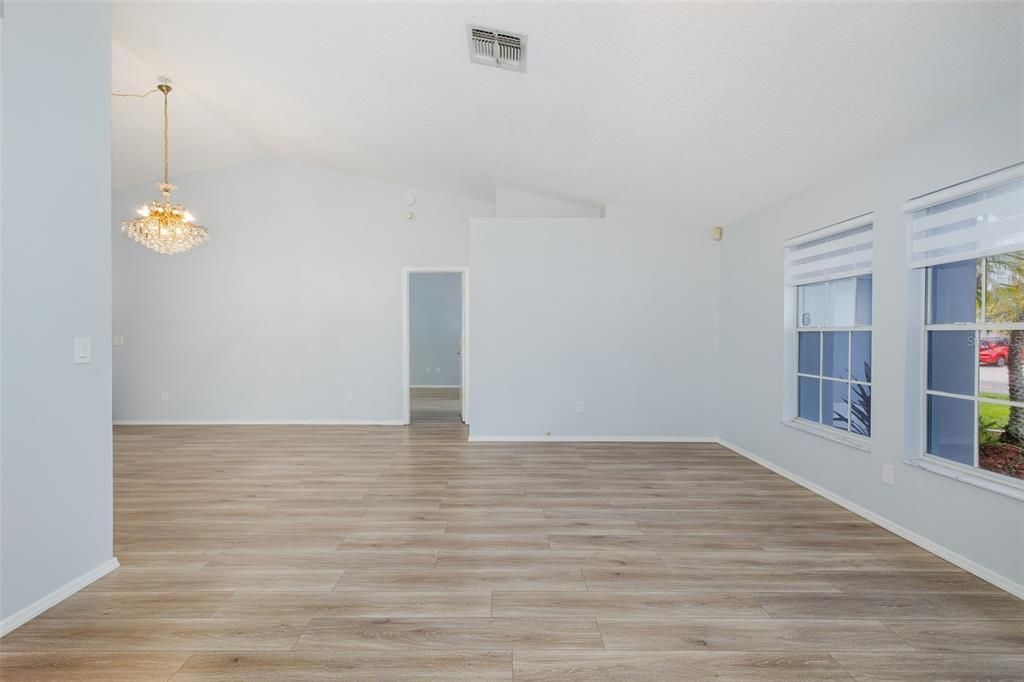 For Sale: $625,000 (3 beds, 2 baths, 2255 Square Feet)