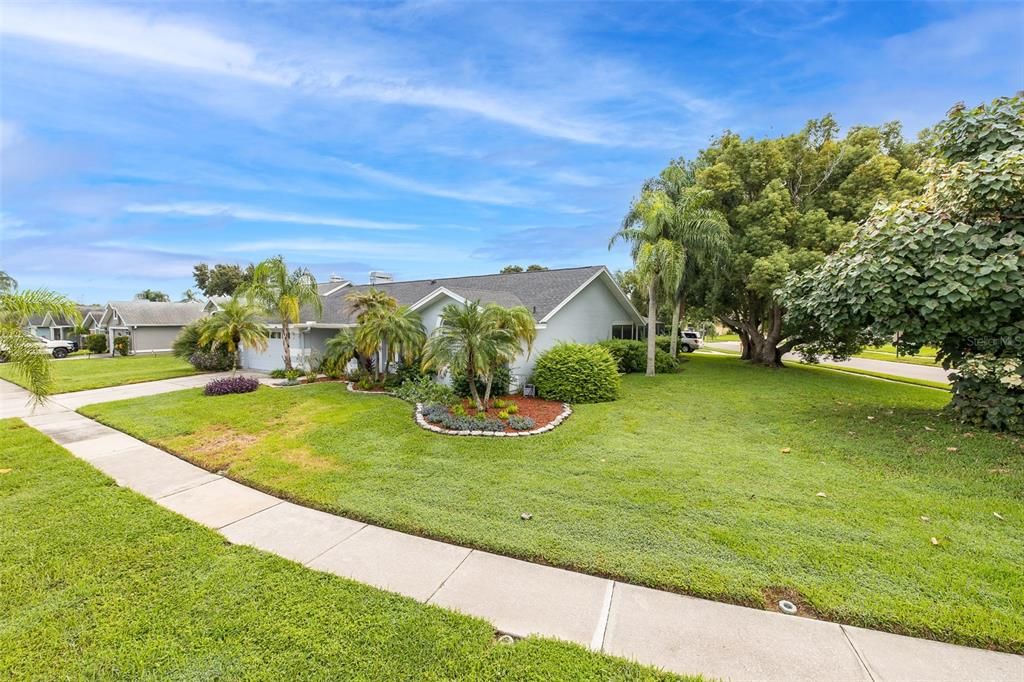 For Sale: $625,000 (3 beds, 2 baths, 2255 Square Feet)