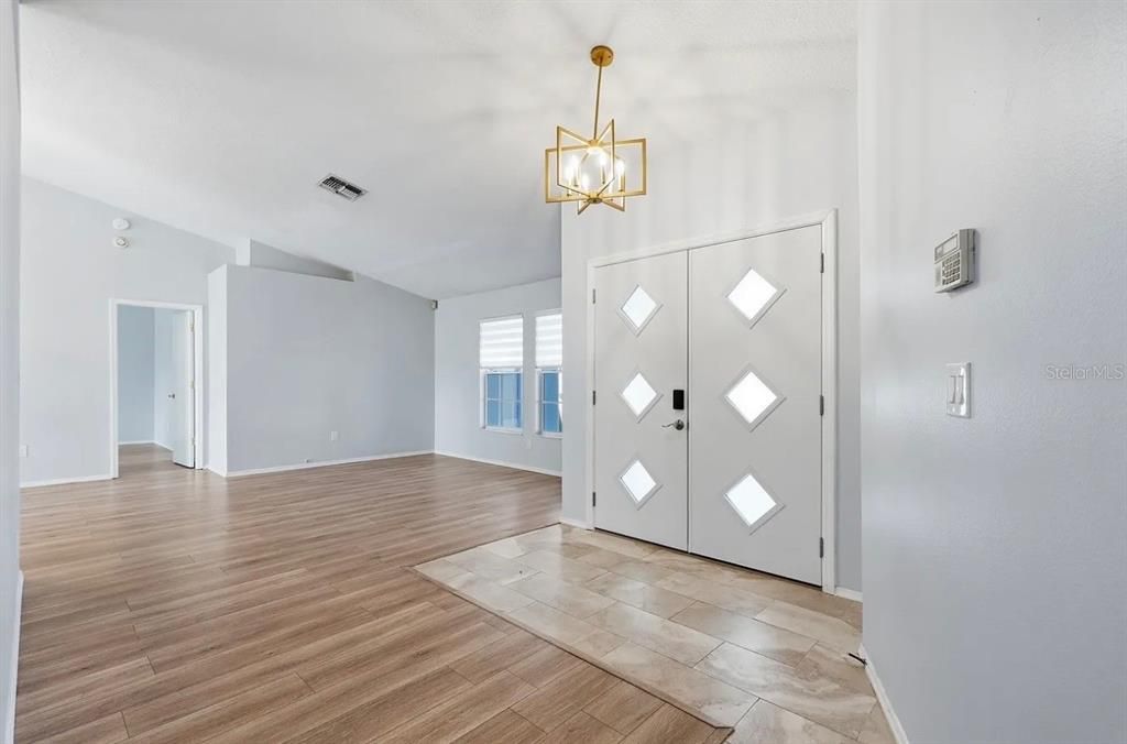 For Sale: $625,000 (3 beds, 2 baths, 2255 Square Feet)