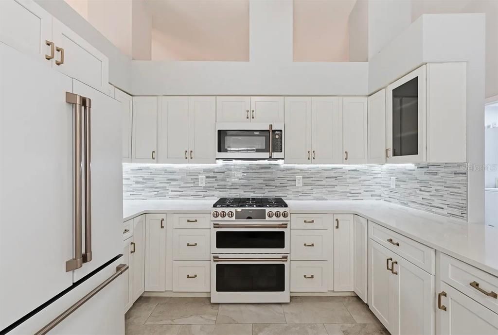 For Sale: $625,000 (3 beds, 2 baths, 2255 Square Feet)