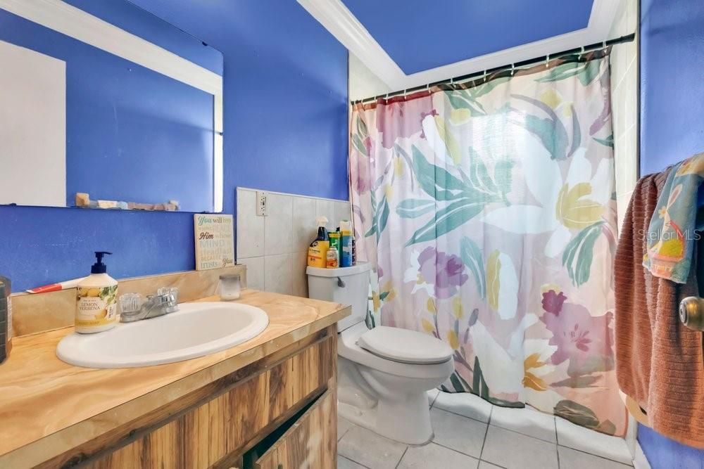 На продажу: $264,990 (4 спален, 0 ванн, 1352 Квадратных фут)