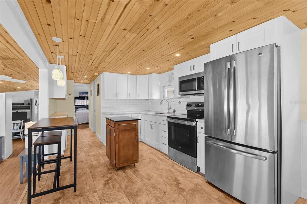 На продажу: $189,900 (1 спален, 2 ванн, 793 Квадратных фут)