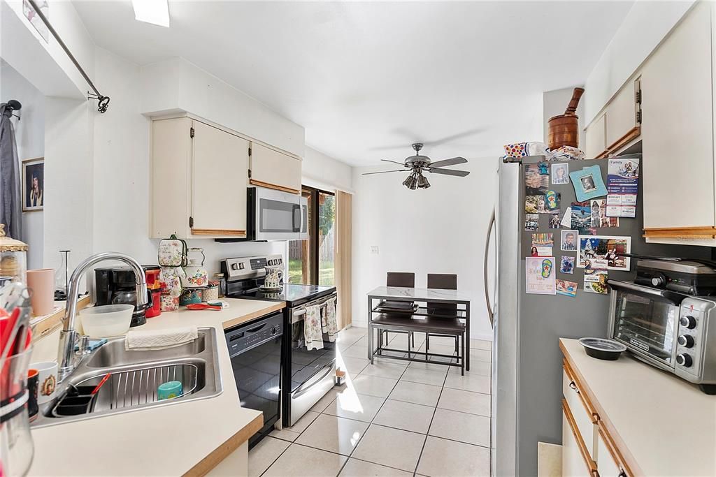 For Sale: $239,999 (3 beds, 2 baths, 1464 Square Feet)