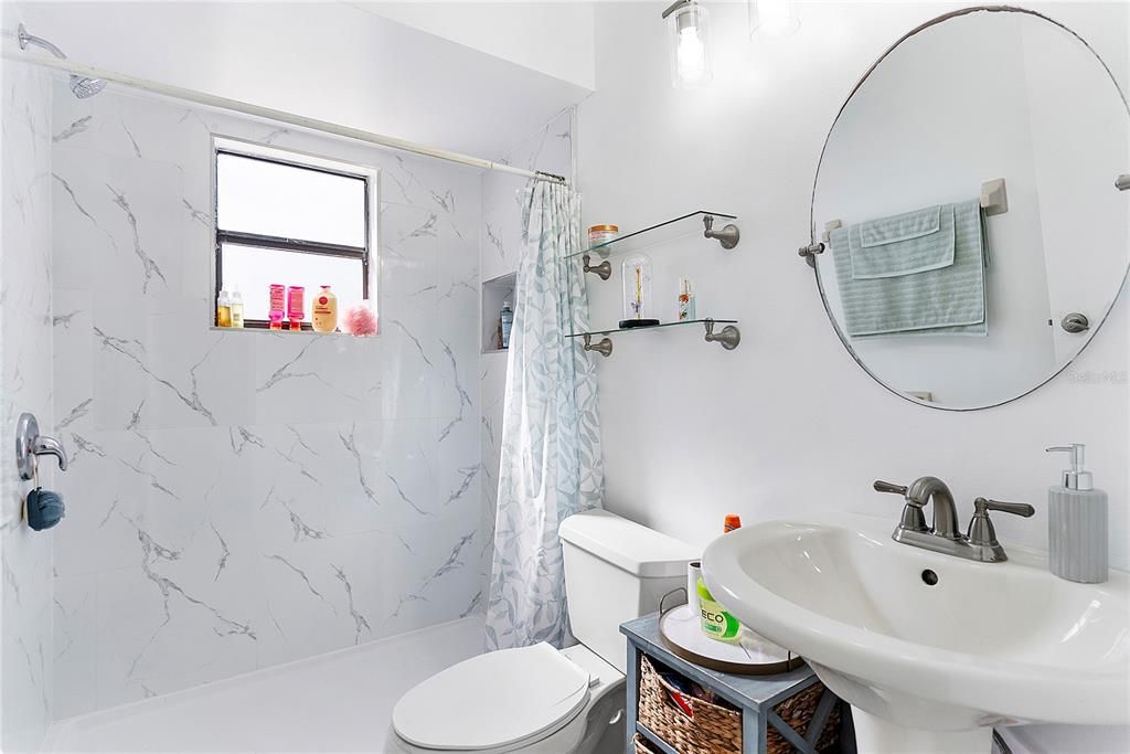 For Sale: $239,999 (3 beds, 2 baths, 1464 Square Feet)