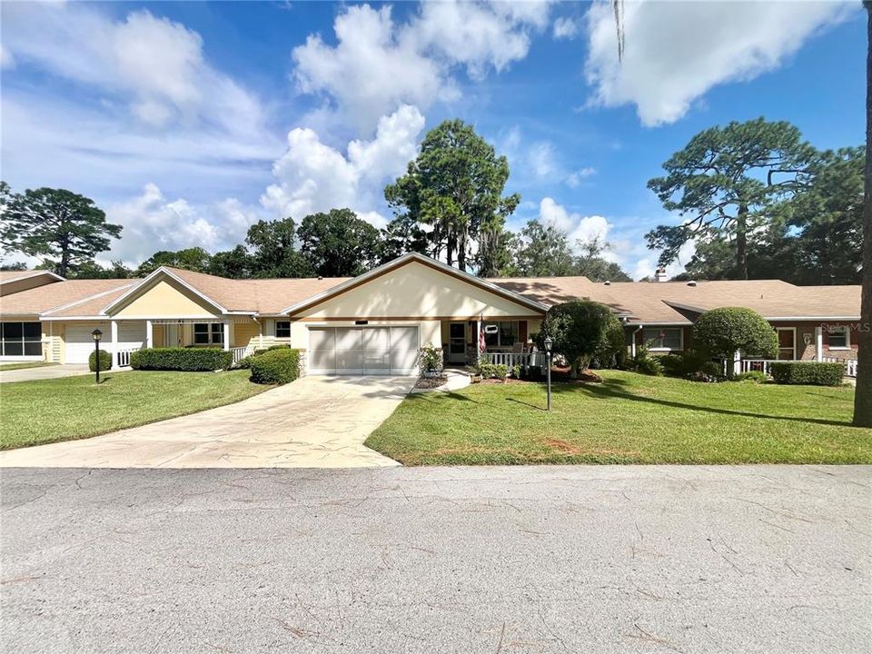For Sale: $159,900 (2 beds, 2 baths, 1492 Square Feet)