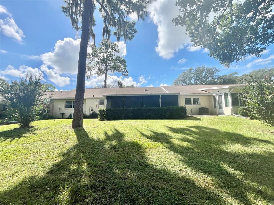 For Sale: $159,900 (2 beds, 2 baths, 1492 Square Feet)