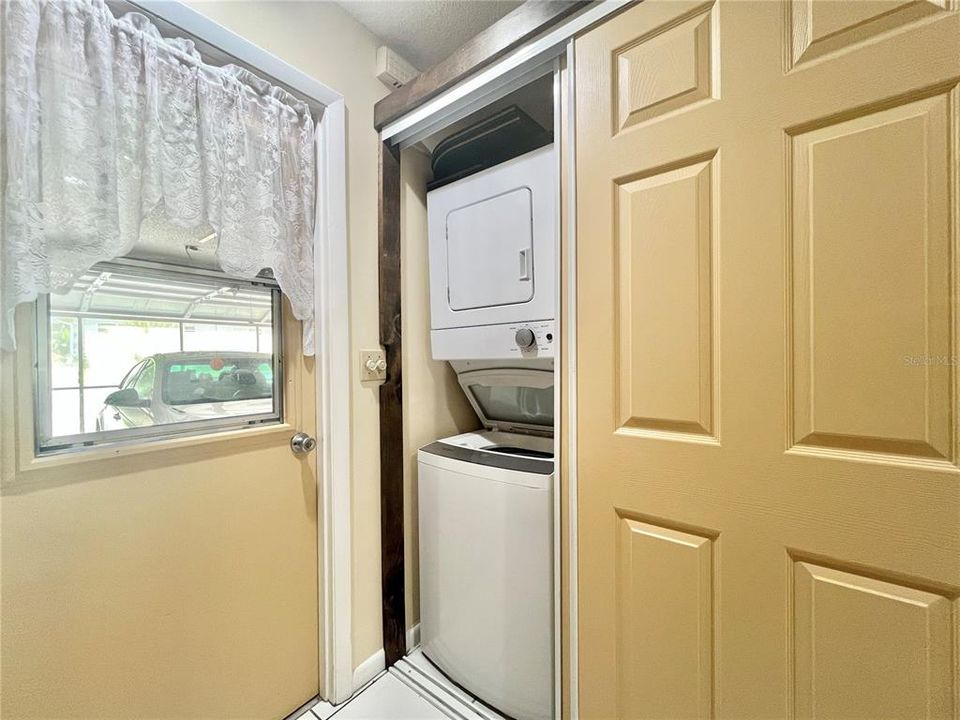 For Sale: $159,900 (2 beds, 2 baths, 1492 Square Feet)