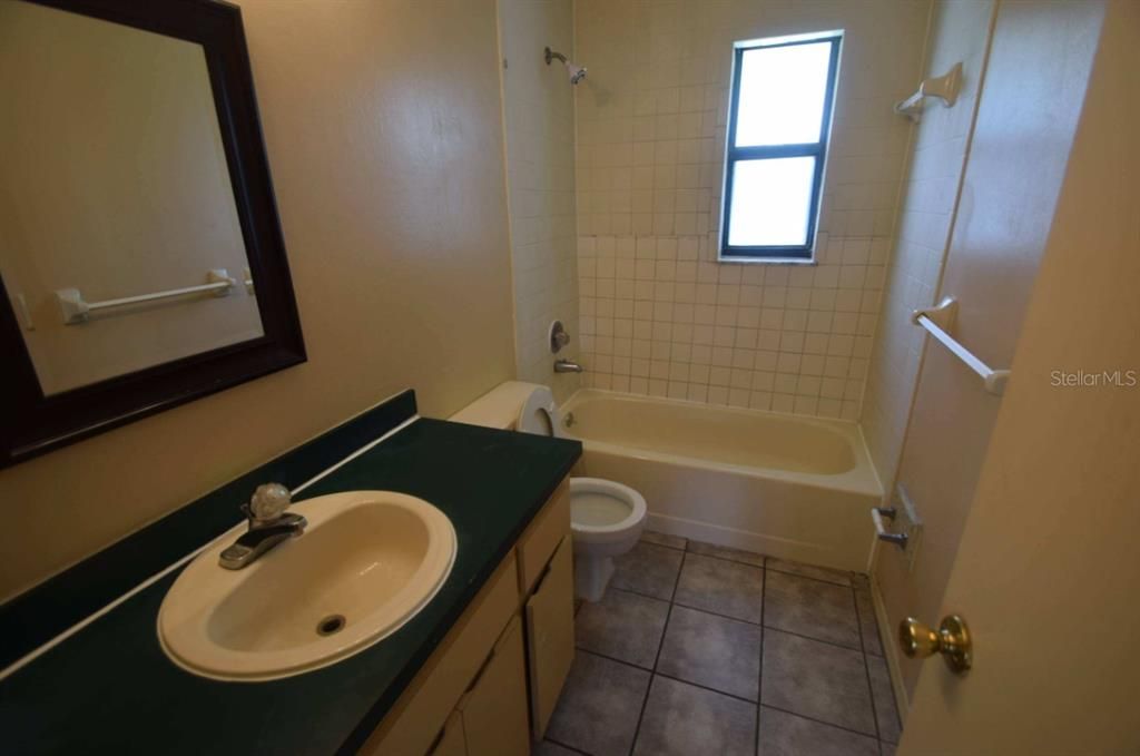В аренду: $1,450 (3 спален, 2 ванн, 1177 Квадратных фут)