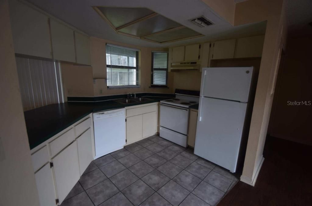В аренду: $1,450 (3 спален, 2 ванн, 1177 Квадратных фут)