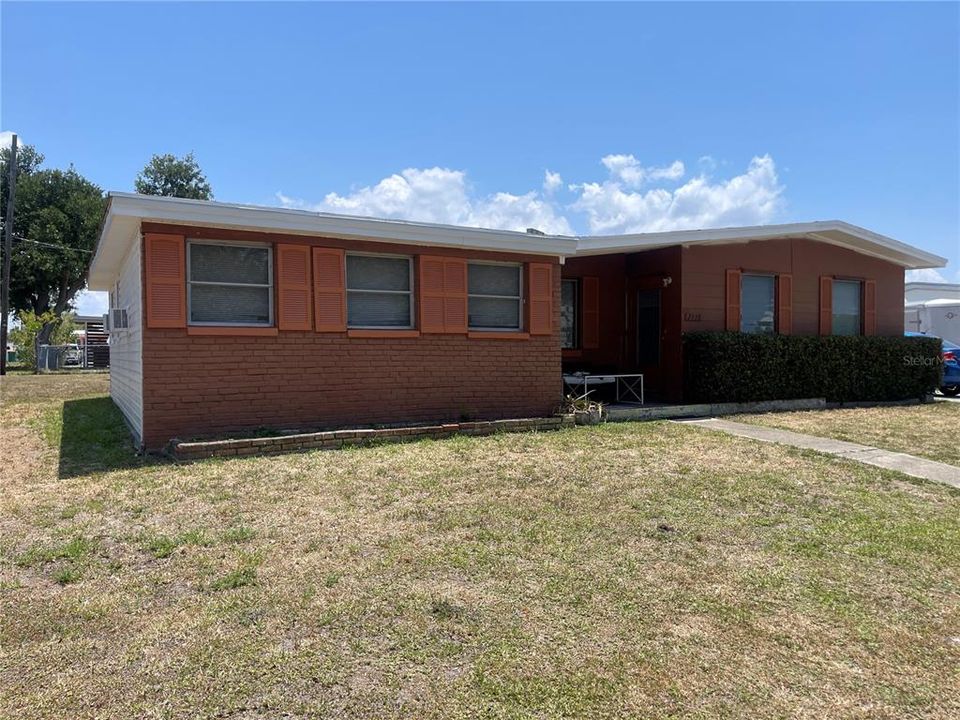 For Sale: $175,000 (3 beds, 2 baths, 1182 Square Feet)