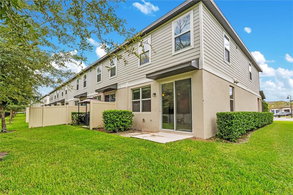 For Rent: $2,500 (3 beds, 2 baths, 1498 Square Feet)