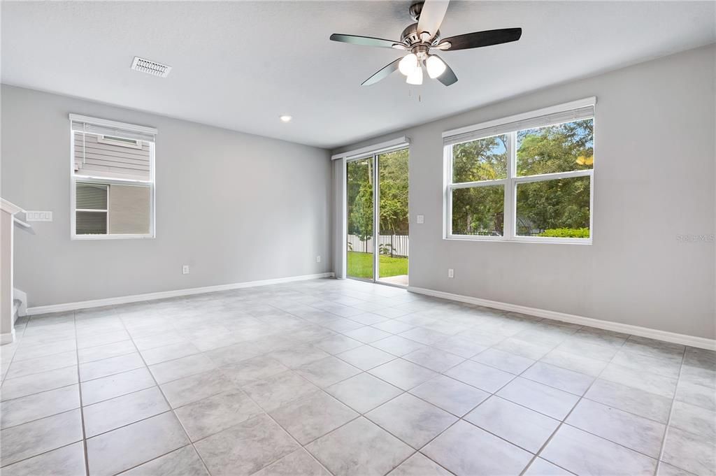 For Rent: $2,500 (3 beds, 2 baths, 1498 Square Feet)