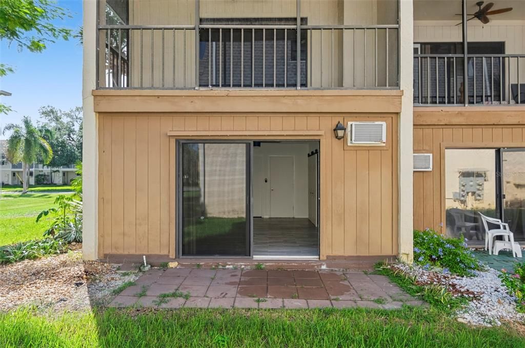 For Rent: $3,200 (3 beds, 3 baths, 1445 Square Feet)
