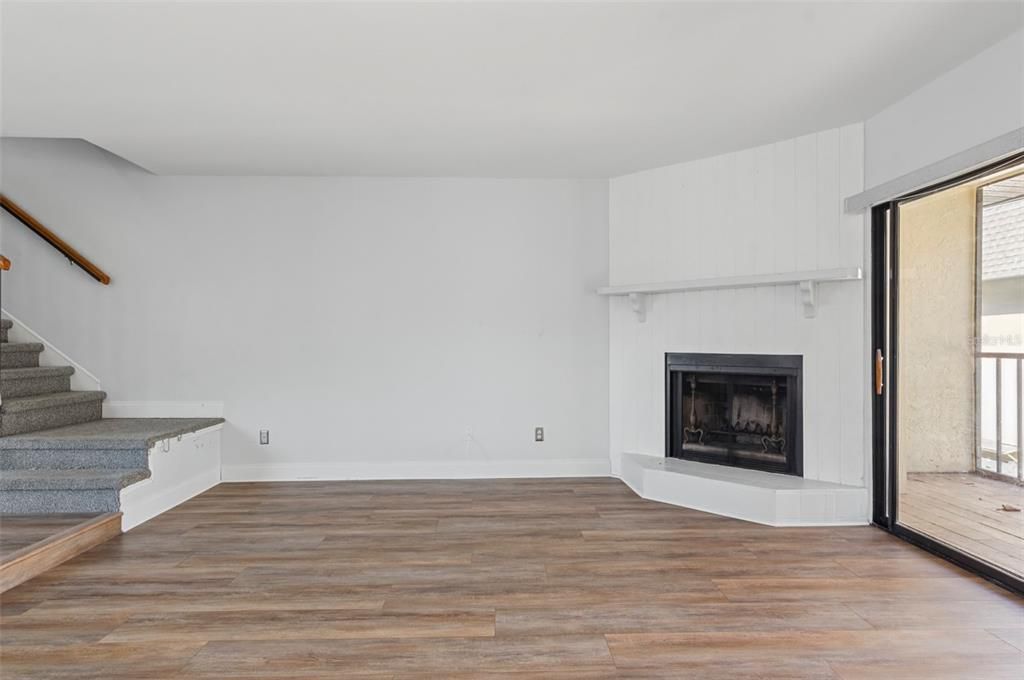 For Rent: $3,200 (3 beds, 3 baths, 1445 Square Feet)