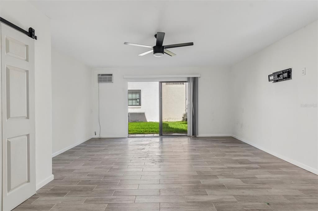 For Rent: $3,200 (3 beds, 3 baths, 1445 Square Feet)