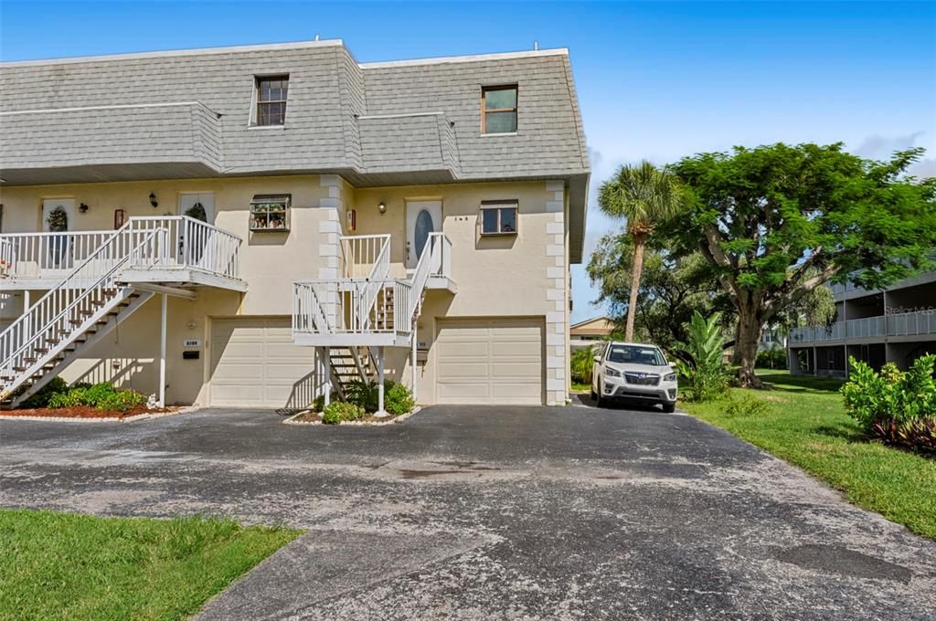 For Rent: $3,200 (3 beds, 3 baths, 1445 Square Feet)