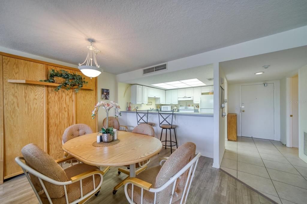 En Venta: $525,000 (1 camas, 1 baños, 1015 Pies cuadrados)