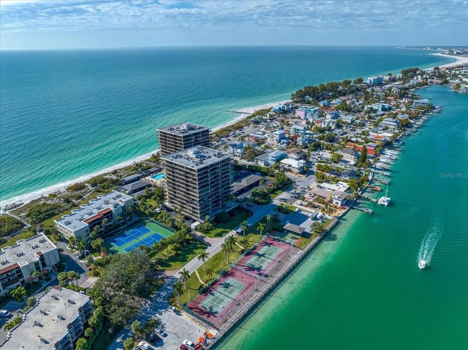En Venta: $525,000 (1 camas, 1 baños, 1015 Pies cuadrados)