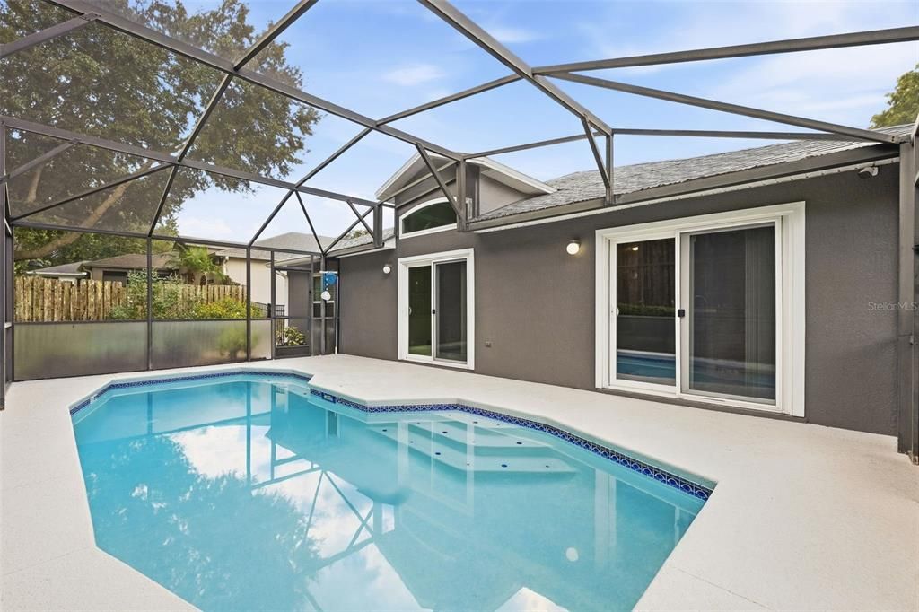 For Sale: $355,000 (3 beds, 2 baths, 1600 Square Feet)