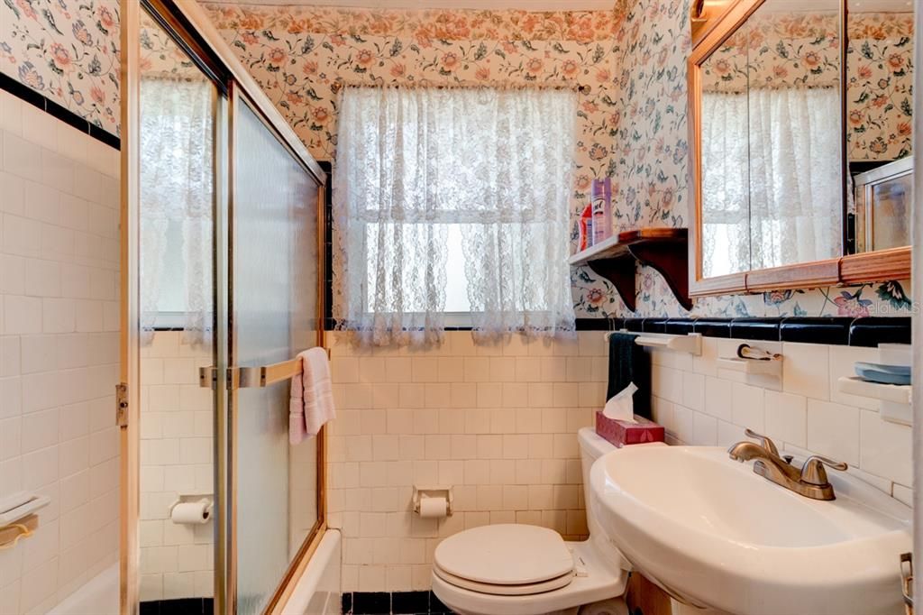 На продажу: $239,000 (3 спален, 2 ванн, 1436 Квадратных фут)
