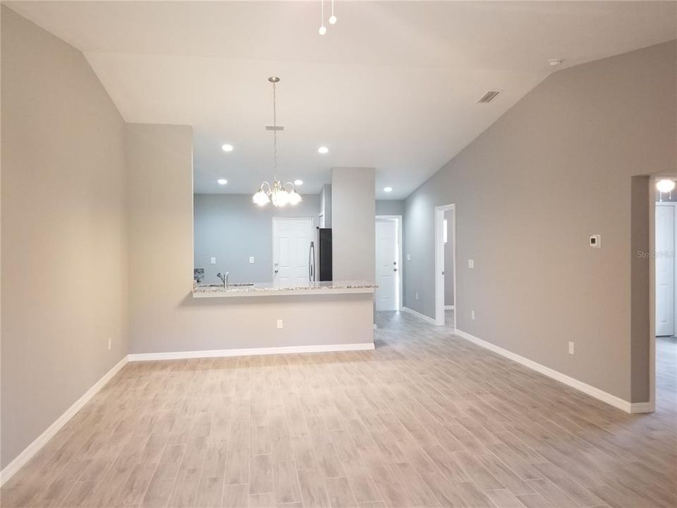 For Rent: $1,495 (3 beds, 2 baths, 1209 Square Feet)