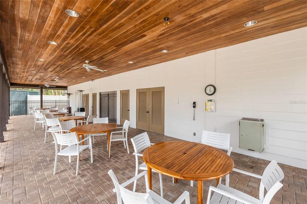 En Venta: $360,000 (2 camas, 2 baños, 1213 Pies cuadrados)