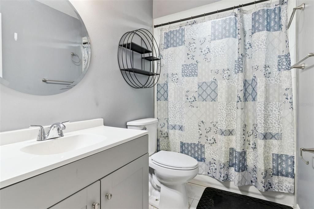 En Venta: $299,000 (3 camas, 2 baños, 1365 Pies cuadrados)