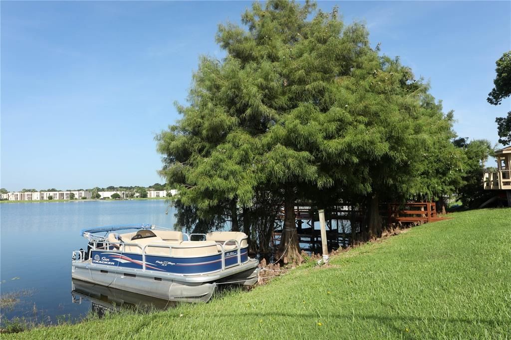 For Sale: $150,000 (2 beds, 2 baths, 973 Square Feet)