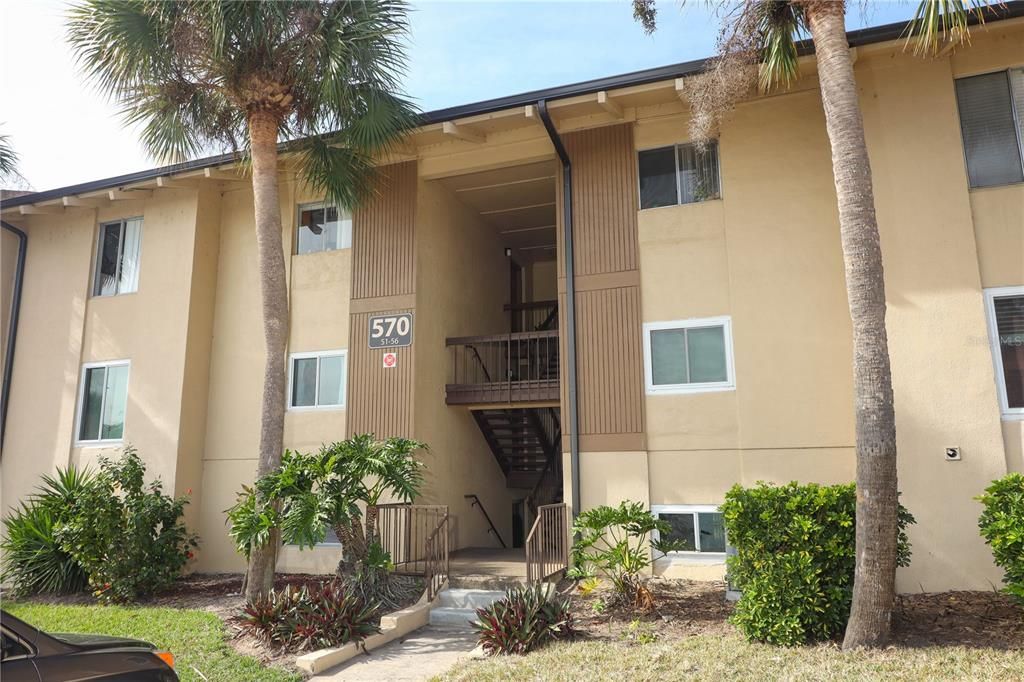 For Sale: $150,000 (2 beds, 2 baths, 973 Square Feet)