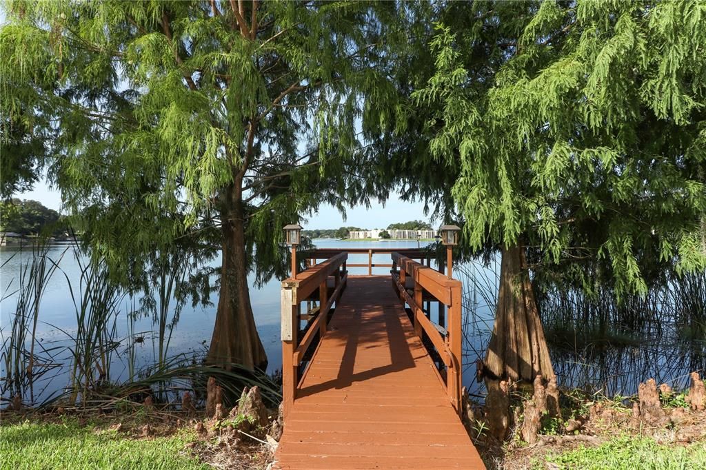 For Sale: $150,000 (2 beds, 2 baths, 973 Square Feet)