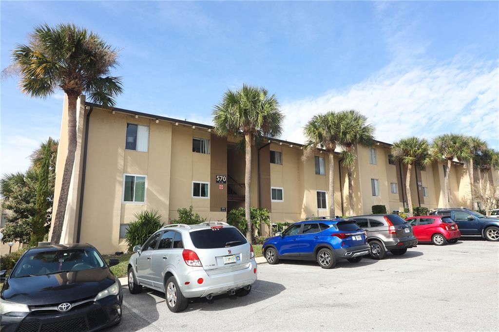 For Sale: $150,000 (2 beds, 2 baths, 973 Square Feet)