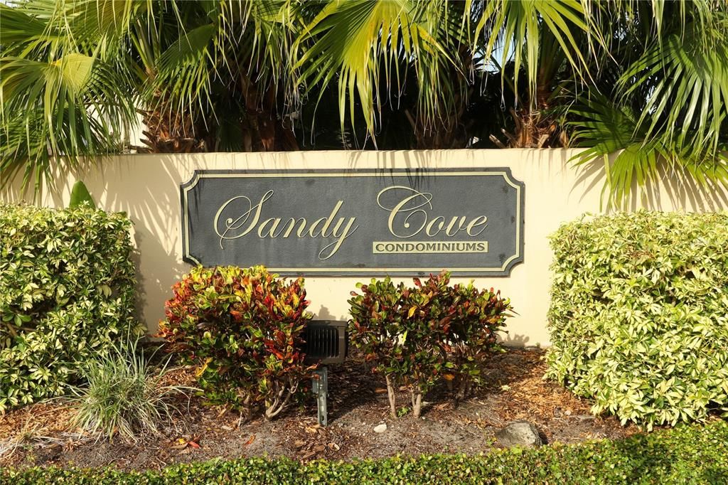 For Sale: $150,000 (2 beds, 2 baths, 973 Square Feet)