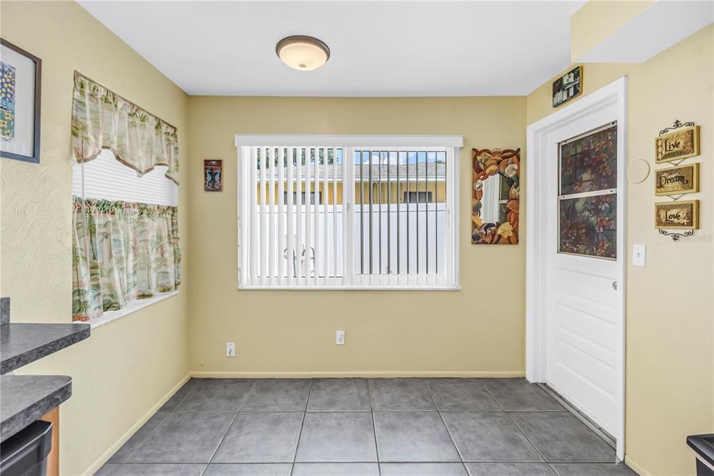 Active With Contract: $439,000 (2 beds, 3 baths, 1459 Square Feet)