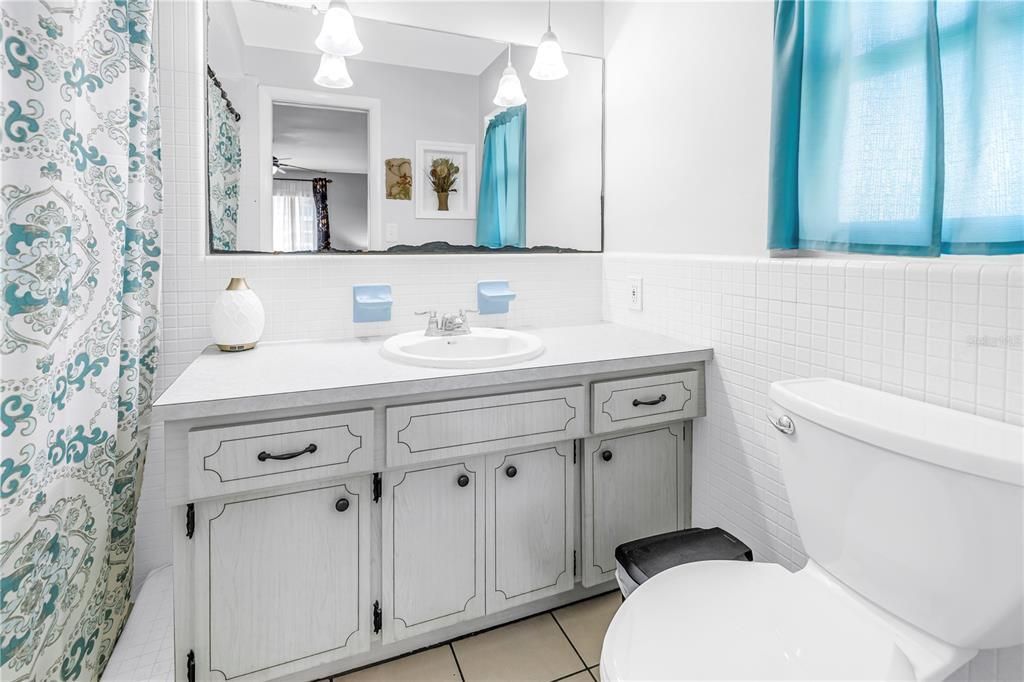 Active With Contract: $439,000 (2 beds, 3 baths, 1459 Square Feet)