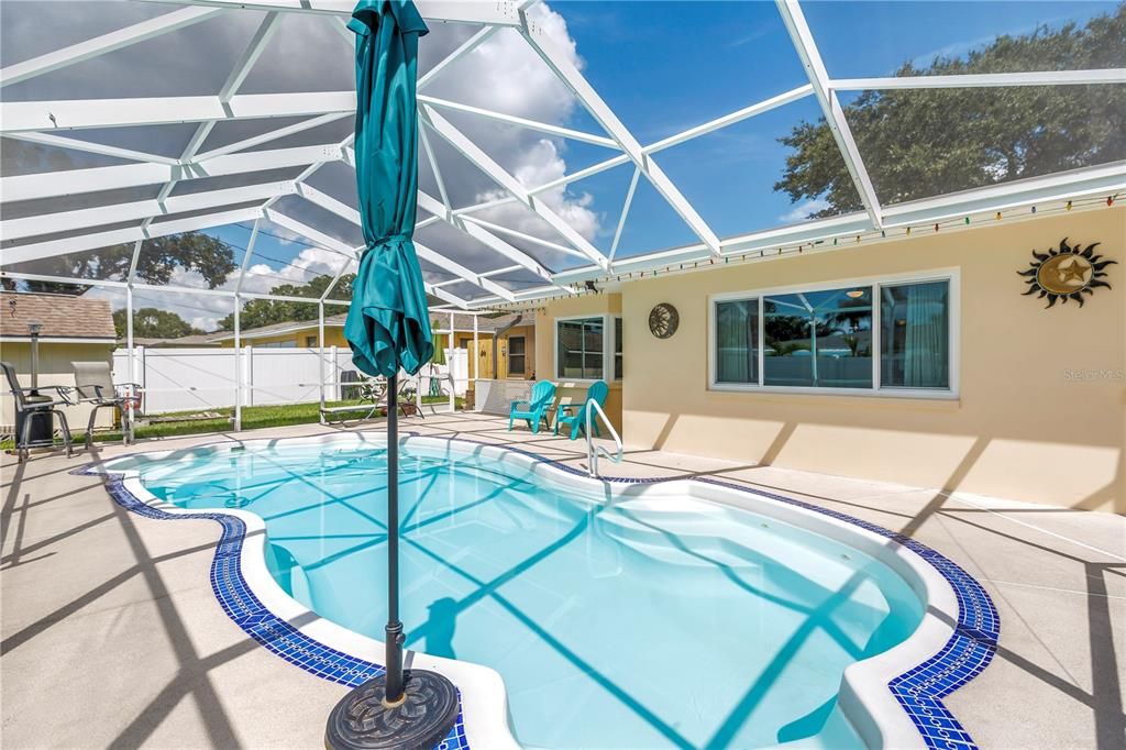 Active With Contract: $439,000 (2 beds, 3 baths, 1459 Square Feet)