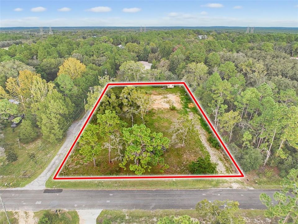 En Venta: $79,900 (1.05 acres)