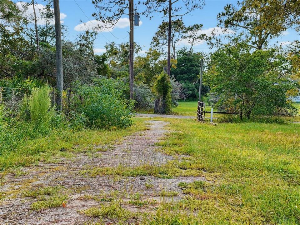 En Venta: $79,900 (1.05 acres)