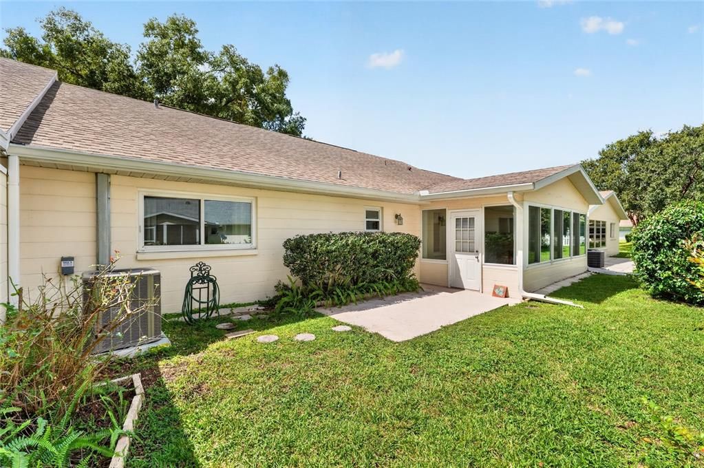 For Sale: $129,900 (2 beds, 2 baths, 1411 Square Feet)