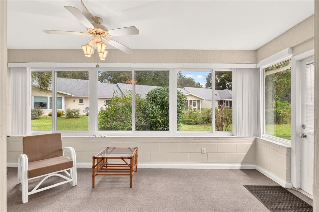 For Sale: $129,900 (2 beds, 2 baths, 1411 Square Feet)