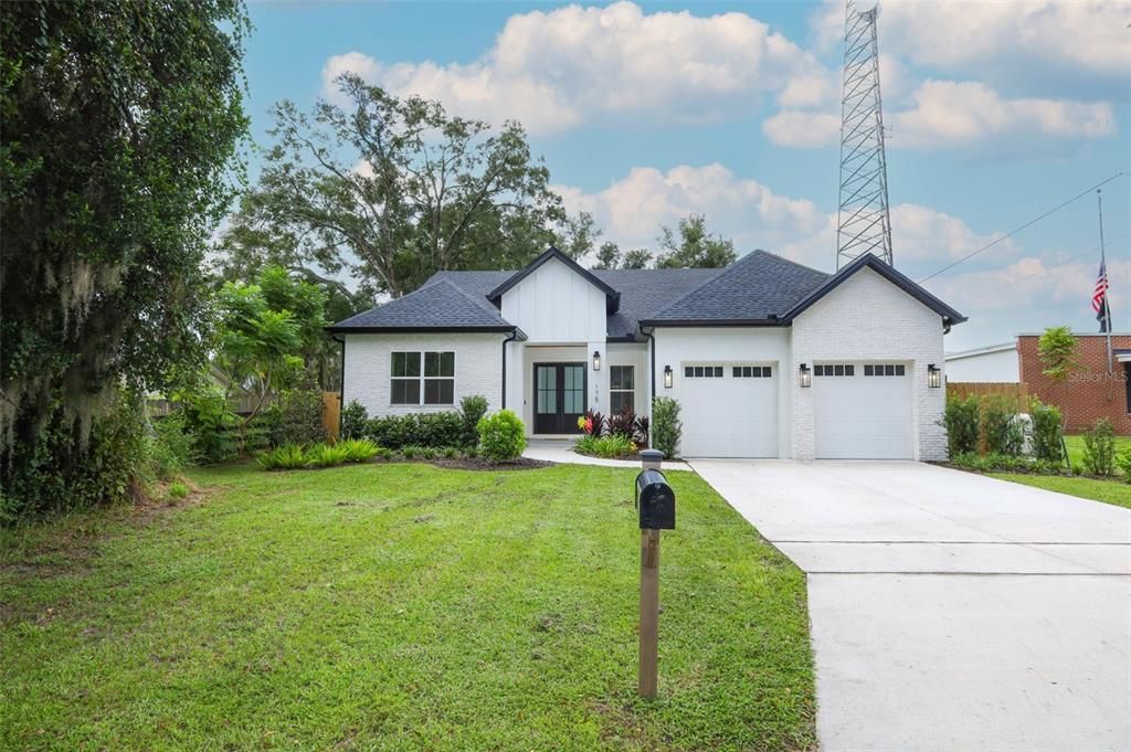 En Venta: $555,000 (4 camas, 3 baños, 2031 Pies cuadrados)