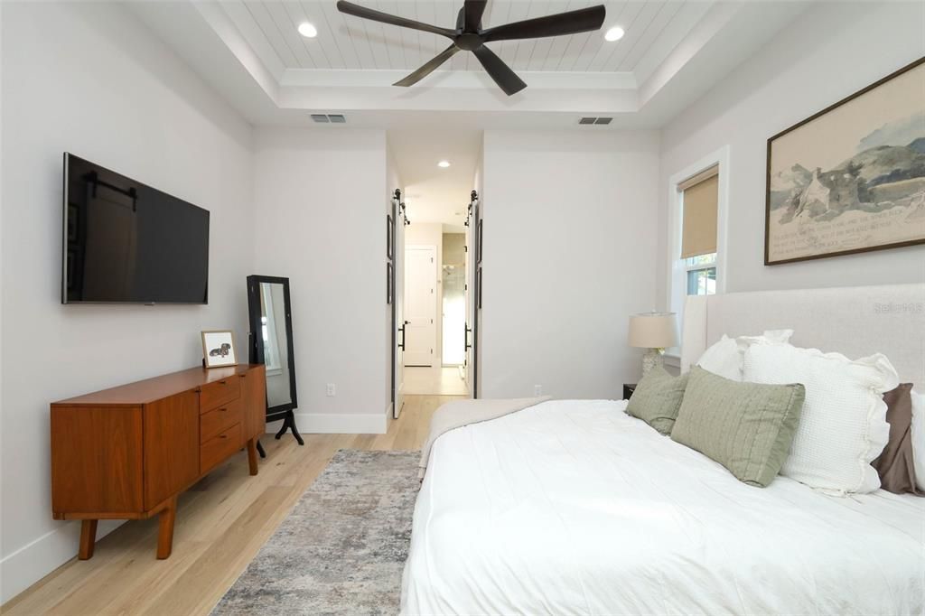 En Venta: $555,000 (4 camas, 3 baños, 2031 Pies cuadrados)