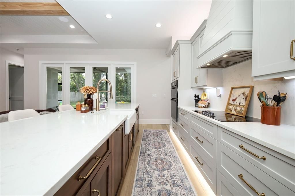 En Venta: $555,000 (4 camas, 3 baños, 2031 Pies cuadrados)
