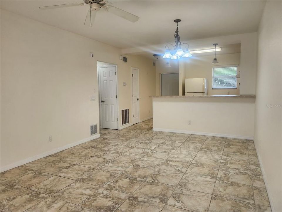For Rent: $1,195 (2 beds, 2 baths, 1002 Square Feet)