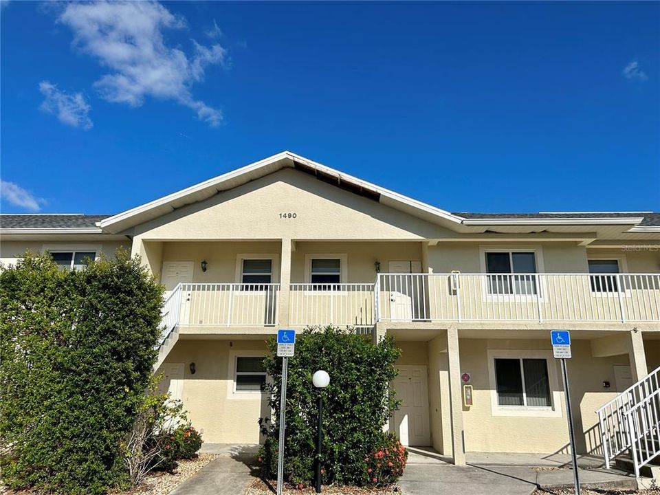 For Rent: $1,195 (2 beds, 2 baths, 1002 Square Feet)