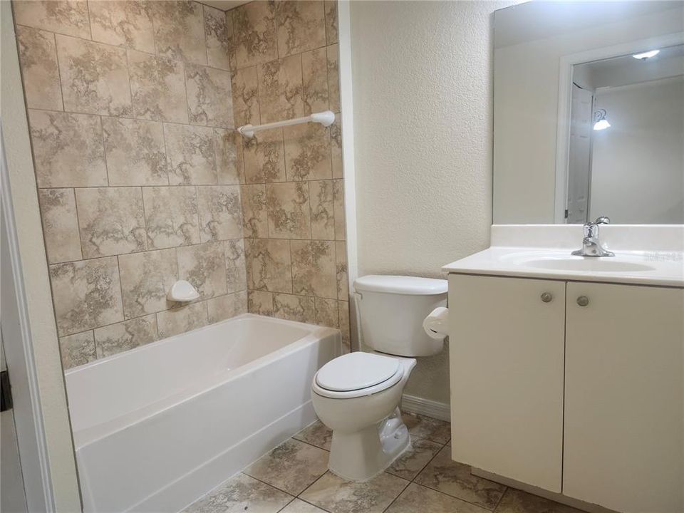 For Rent: $1,195 (2 beds, 2 baths, 1002 Square Feet)